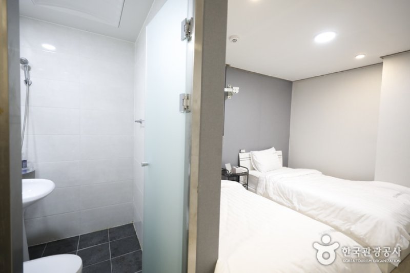 O Guest & Mini Hotel (오게스트 앤 미니호텔)[한국관광품질인증제/ Korea Quality] (10/16)