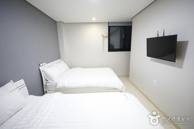 O Guest & Mini Hotel (오게스트 앤 미니호텔)[한국관광품질인증제/ Korea Quality] (13/16)