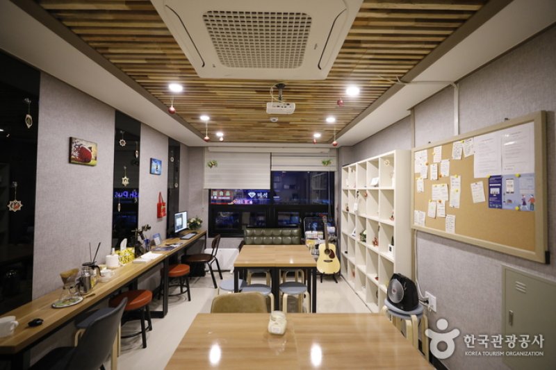 O Guest & Mini Hotel (오게스트 앤 미니호텔)[한국관광품질인증제/ Korea Quality] (15/16)