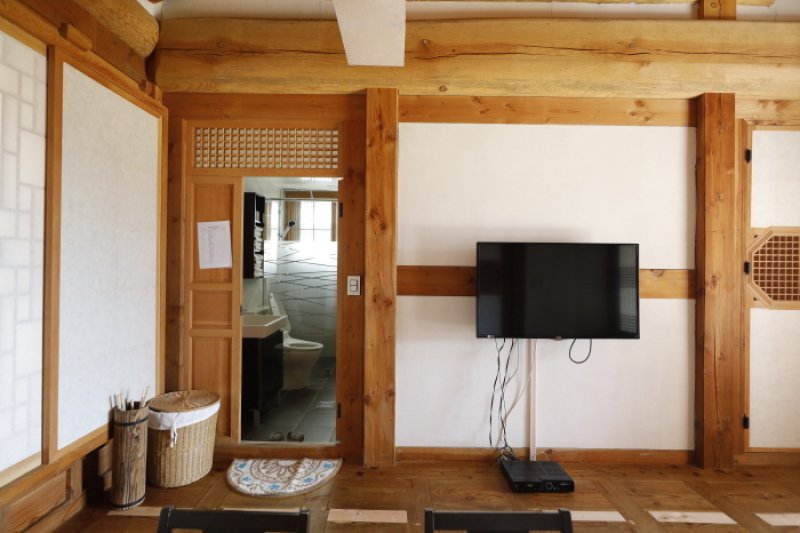 Hanchaedang Hanok Stay Center (한채당 체험한옥관) [한국관광품질인증/Korea Quality] (11/17)
