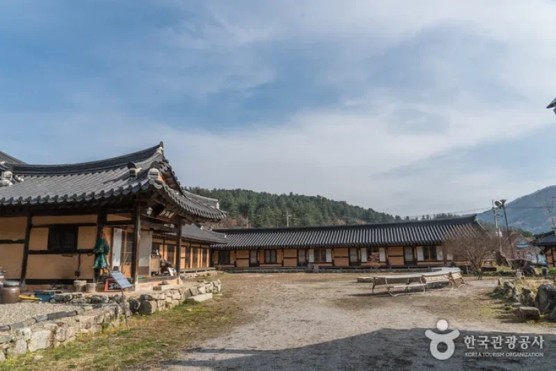 Chi-ong Art Center (취옹예술관)[한국관광품질인증제/ Korea Quality] (2/18)