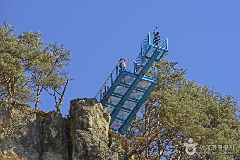 Wonju Sogeumsan Mountain Suspension Bridge  (17/23)