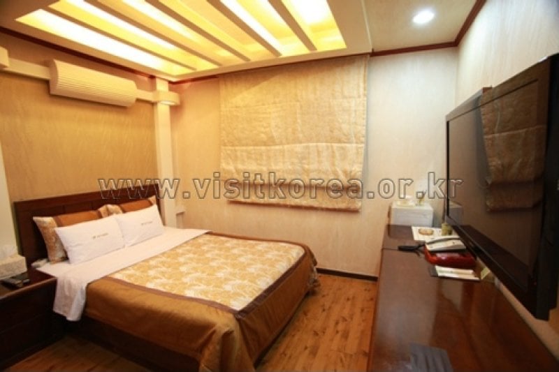 Comodo Motel - Goodstay  (2/10)