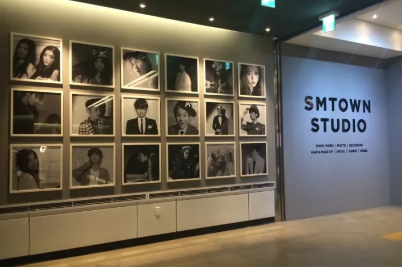 SM town (4/5)
