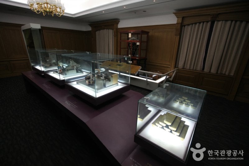 Bank of Korea Money Museum (한국은행 화폐박물관) (2/9)