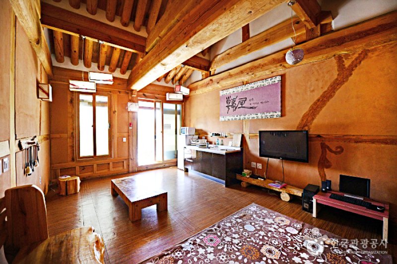 Paroho Hanok Pension (파로호한옥펜션) [한국관광품질인증제/ Korea Quality] (5/32)