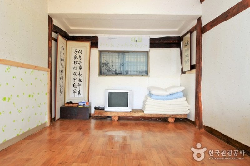 Suncheonman Bay Haeryongseong Fortress Gotaek (Old House) (순천만해룡성고택)[한국관광품질인증/Korea Quality] (7/41)