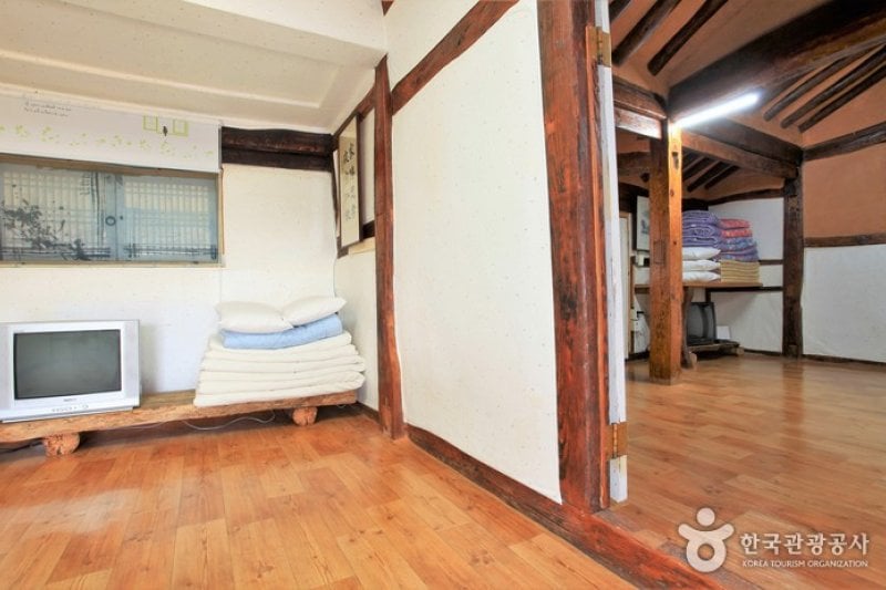 Suncheonman Bay Haeryongseong Fortress Gotaek (Old House) (순천만해룡성고택)[한국관광품질인증/Korea Quality] (8/41)