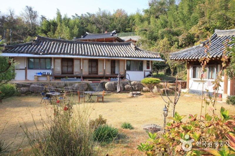 Suncheonman Bay Haeryongseong Fortress Gotaek (Old House) (순천만해룡성고택)[한국관광품질인증/Korea Quality] (17/41)