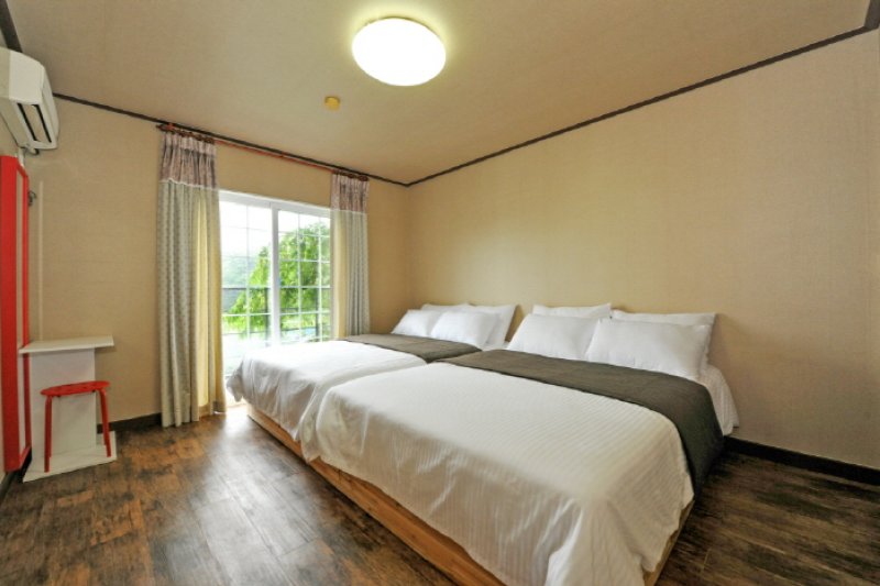 Underwind Tourist Farm  (바람아래관광농원) [한국관광품질인증제/ Korea Quality] (17/31)