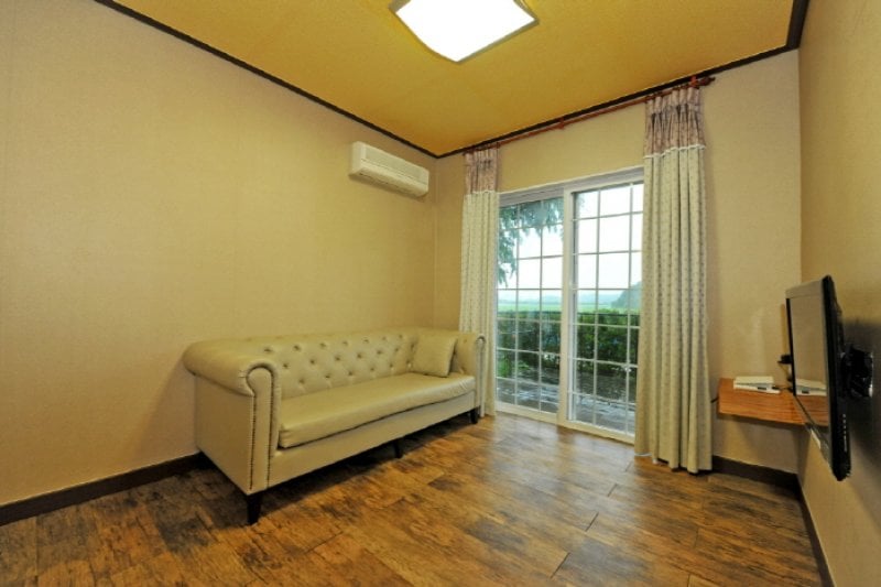Underwind Tourist Farm  (바람아래관광농원) [한국관광품질인증제/ Korea Quality] (21/31)