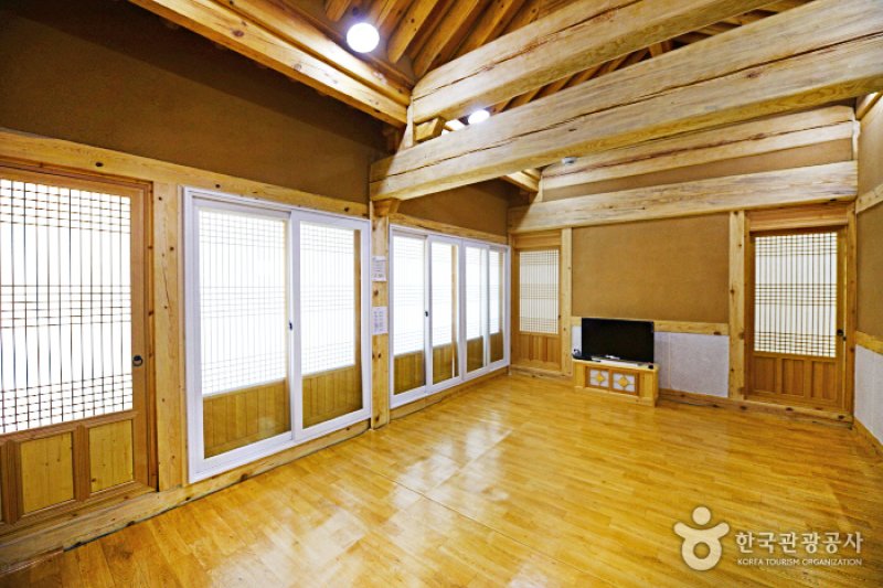 Hwacheon Hanok School (화천한옥학교)[한국관광품질인증제/ Korea Quality] (11/12)