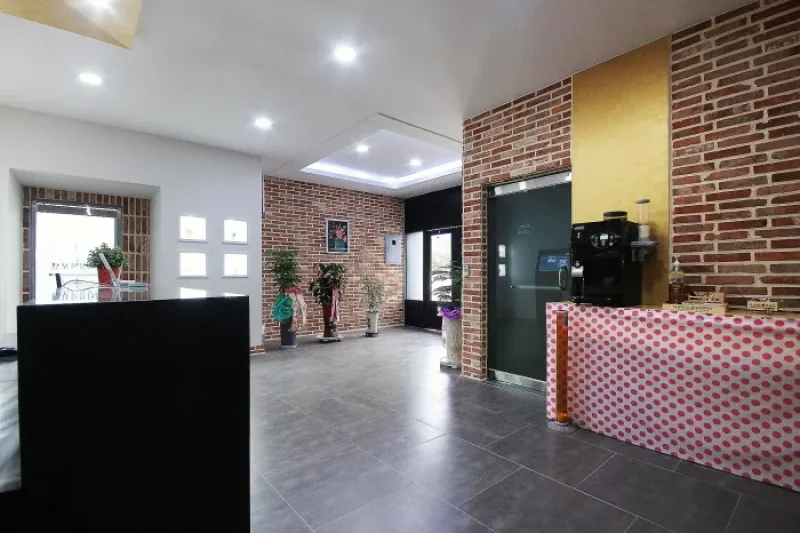 Firefly Motel (반딧불이모텔) [한국관광품질인증제/ Korea Quality] (2/39)