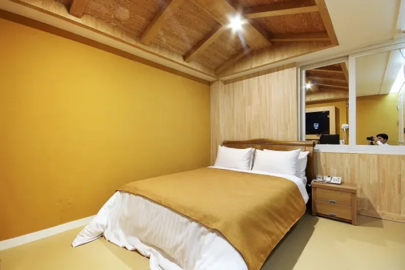 Firefly Motel (반딧불이모텔) [한국관광품질인증제/ Korea Quality] (9/39)