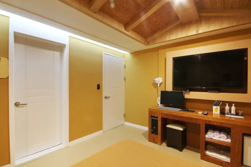 Firefly Motel (반딧불이모텔) [한국관광품질인증제/ Korea Quality] (10/39)