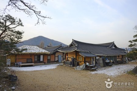 Pungduck Old House (풍덕고택)[한국관광품질인증제/ Korea Quality]
