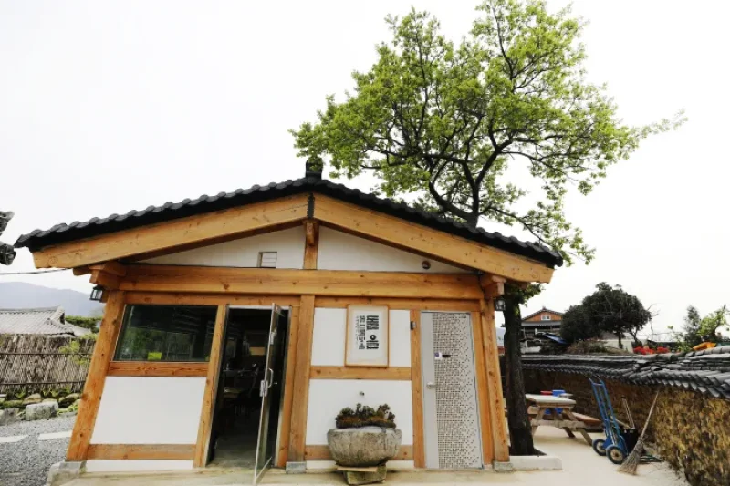 Apricot Tree House (매화나무집)[한국관광품질인증/Korea Quality] (5/15)