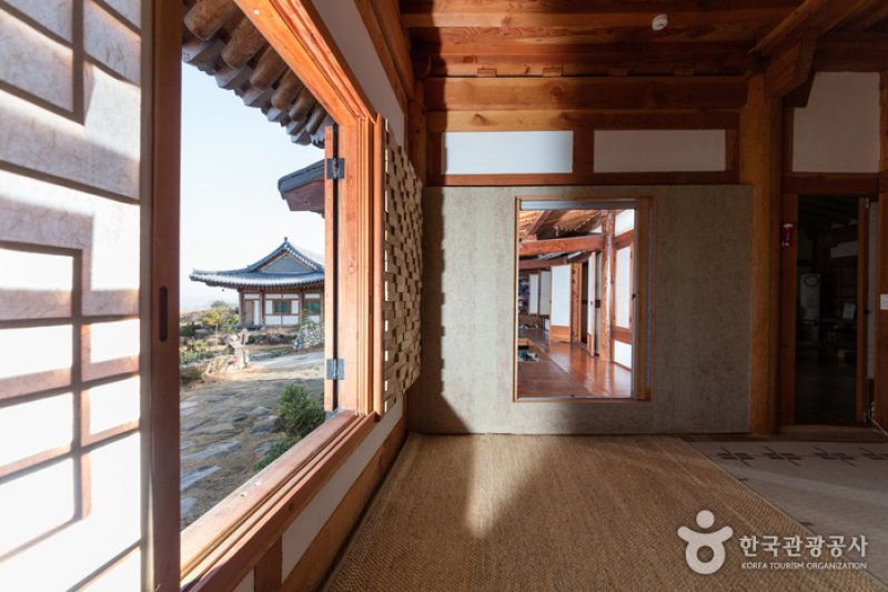 Mureungdonwon Hanok Guesthouse (Janyeonae Hanok Guesthouse) (무릉도원한옥집(자연애 한옥집))[한국관광품질인증제/ Korea Quality] (8/15)