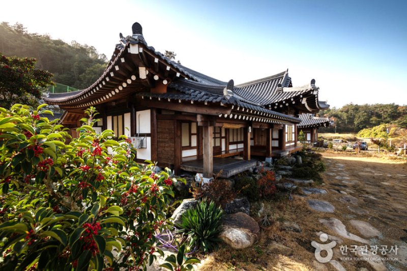 Mureungdonwon Hanok Guesthouse (Janyeonae Hanok Guesthouse) (무릉도원한옥집(자연애 한옥집))[한국관광품질인증제/ Korea Quality] (15/15)