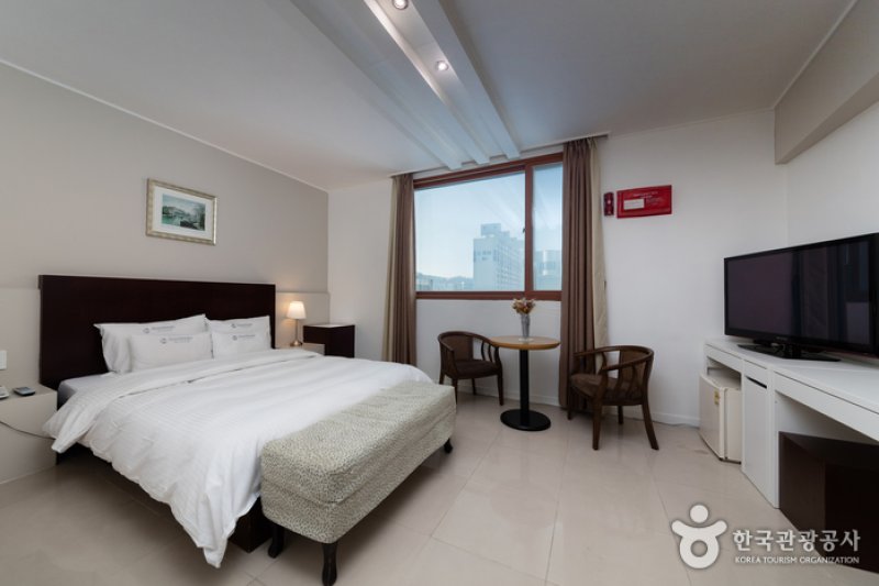 Charman Hotel (샤르망호텔)[한국관광품질인증제/ Korea Quality] (5/15)