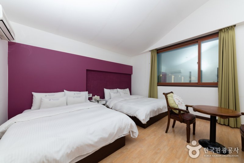 Charman Hotel (샤르망호텔)[한국관광품질인증제/ Korea Quality] (13/15)
