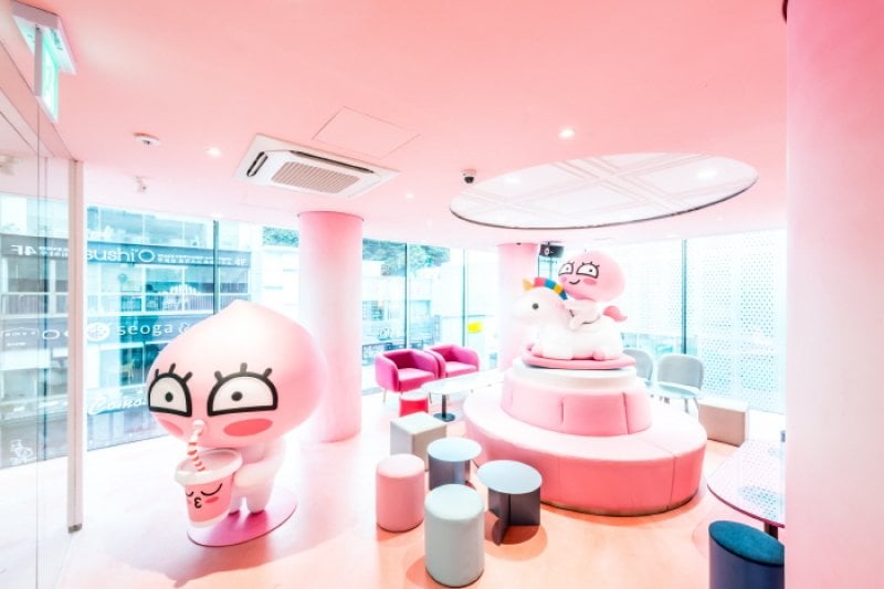 Kakao Friends Busan Flagship Store  (3/3)