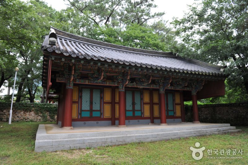 Gokseong Dangunjeon Shrine  (1/6)