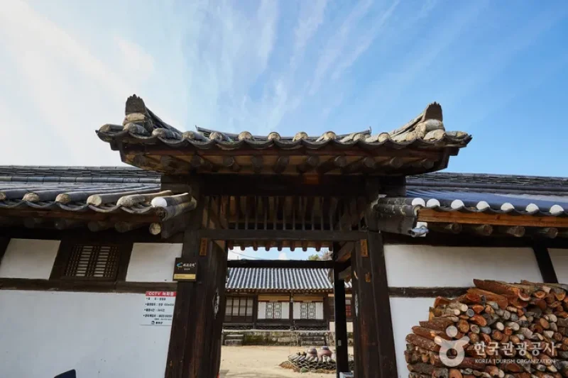 The Old House of Mansan (만산고택) (1/22)