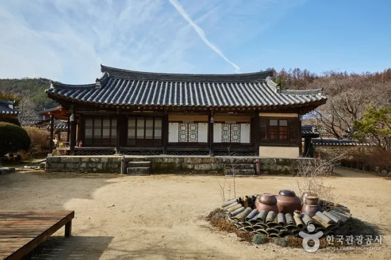The Old House of Mansan (만산고택) (16/22)