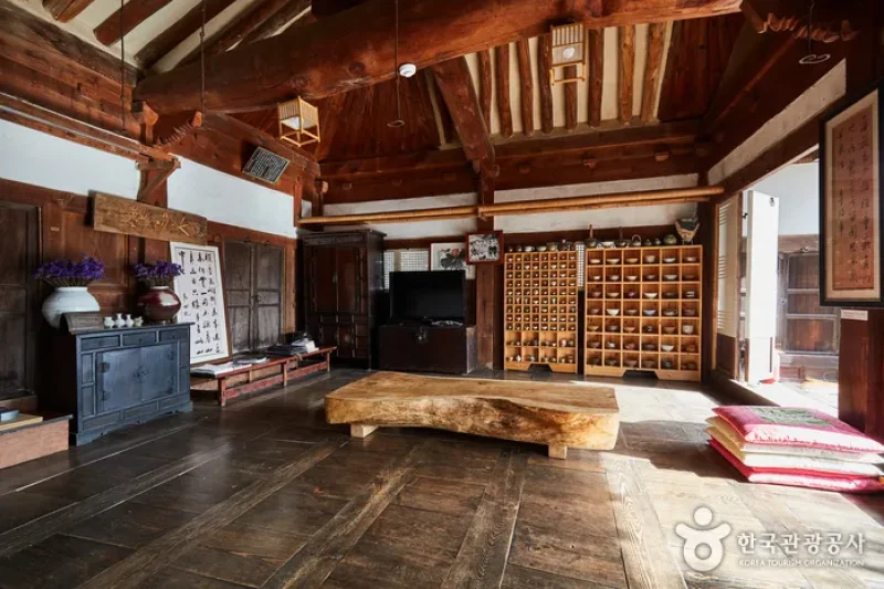 The Old House of Mansan (만산고택) (19/22)