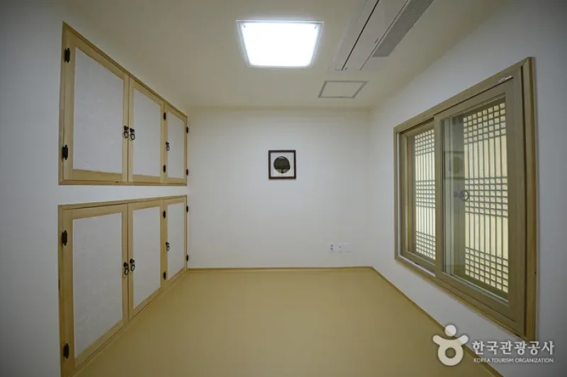 Gangneung City Hall (Gangneung Ojuk Hanok Village) (강릉시청(강릉오죽한옥마을))[한국관광품질인증제/ Korea Quality] (10/13)