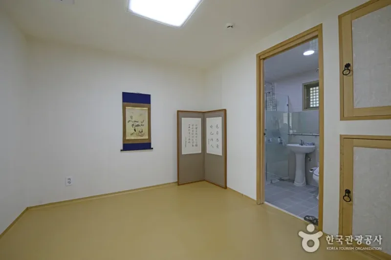 Gangneung City Hall (Gangneung Ojuk Hanok Village) (강릉시청(강릉오죽한옥마을))[한국관광품질인증제/ Korea Quality] (13/13)