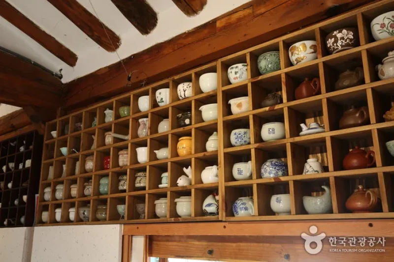 The Old House of Cheongwon (Cheongwondang) (청원당)[한국관광품질인증제/ Korea Quality] (6/12)