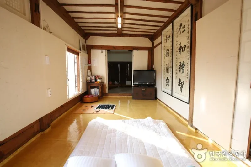 The Old House of Cheongwon (Cheongwondang) (청원당)[한국관광품질인증제/ Korea Quality] (8/12)