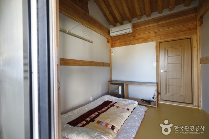 Gyeongju Hanok Ilbeonga (Gyeonju Hanok 1st) (경주 한옥 1번가)[한국관광품질인증제/ Korea Quality] (9/15)
