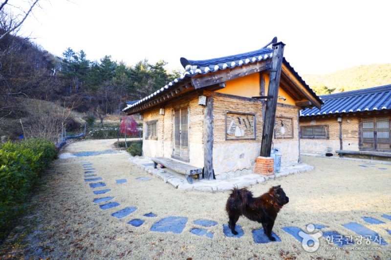 Gyeongju Hanok Pension Gutoran (경주한옥펜션 구토란)[한국관광품질인증제/ Korea Quality] (5/9)