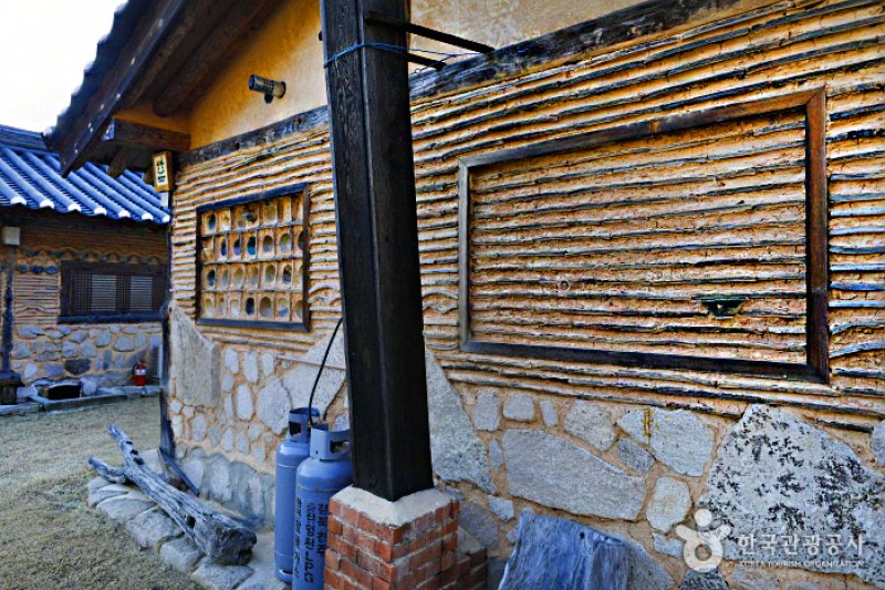 Gyeongju Hanok Pension Gutoran (경주한옥펜션 구토란)[한국관광품질인증제/ Korea Quality] (6/9)