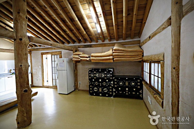 Gyeongju Hanok Pension Gutoran (경주한옥펜션 구토란)[한국관광품질인증제/ Korea Quality] (7/9)