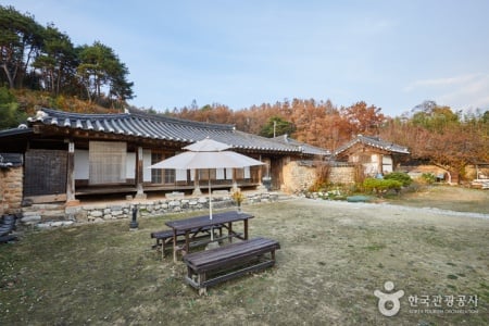 The Old House of Jeong Clan in Woomyeong-ri (Hyo-ri House) (우명리 정씨고가(효리댁))[한국관광품질인증/Korea Quality]