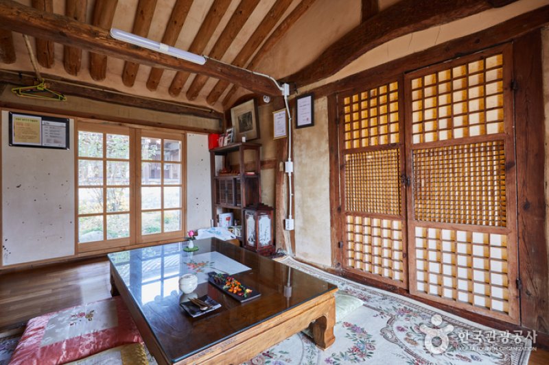 The Old House of Jeong Clan in Woomyeong-ri (Hyo-ri House) (우명리 정씨고가(효리댁))[한국관광품질인증/Korea Quality] (5/13)