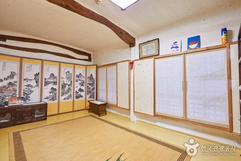 The Old House of Jeong Clan in Woomyeong-ri (Hyo-ri House) (우명리 정씨고가(효리댁))[한국관광품질인증/Korea Quality] (6/13)