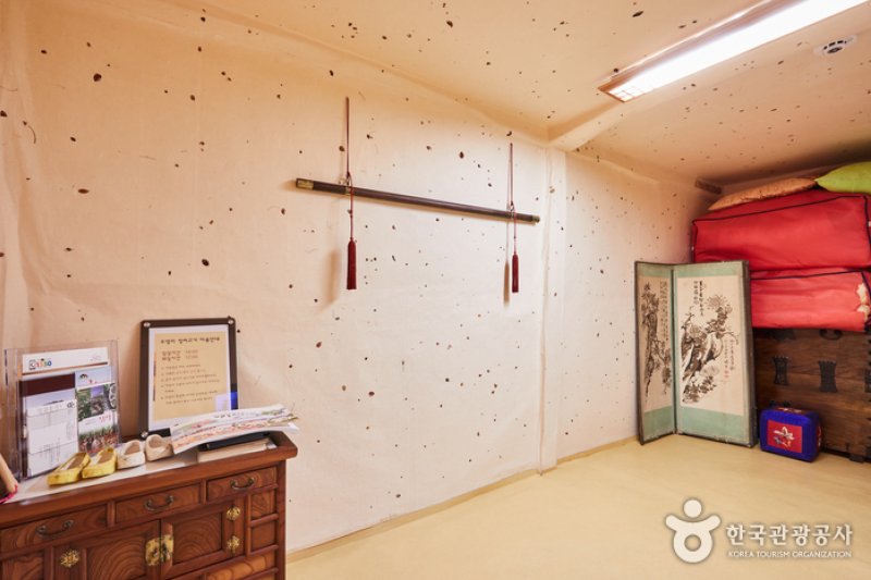 The Old House of Jeong Clan in Woomyeong-ri (Hyo-ri House) (우명리 정씨고가(효리댁))[한국관광품질인증/Korea Quality] (8/13)