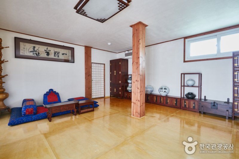 Wonhak Goga (Wonhak Old House) (원학고가) [한국관광품질인증/Korea Quality]