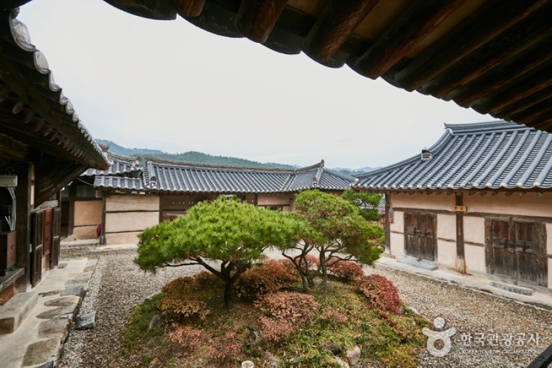 Wonhak Goga (Wonhak Old House) (원학고가) [한국관광품질인증/Korea Quality]