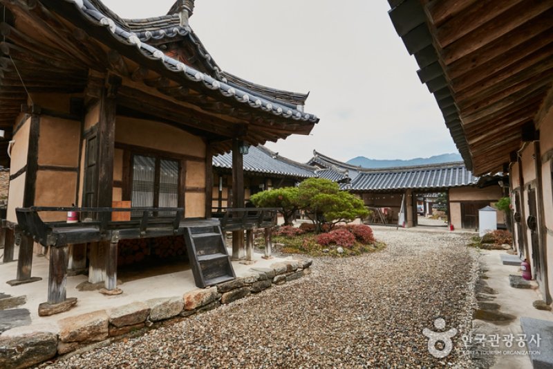 Wonhak Goga (Wonhak Old House) (원학고가) [한국관광품질인증/Korea Quality]