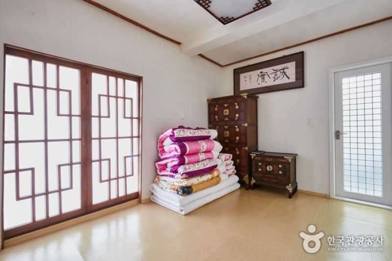 Wonhak Goga (Wonhak Old House) (원학고가) [한국관광품질인증/Korea Quality]