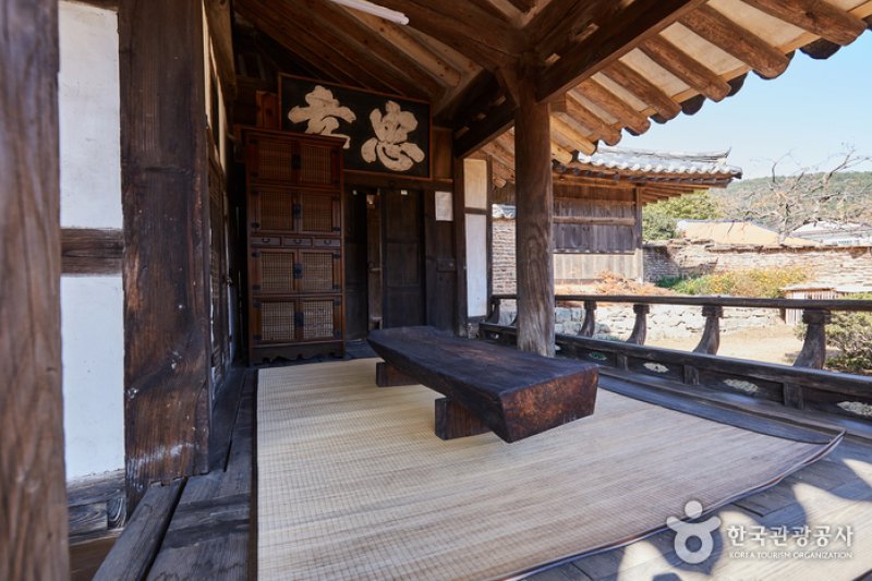 The Old House of Choi Pilgan in Goseong (고성 최필간고택) [한국관광품질인증/Korea Quality] (3/16)