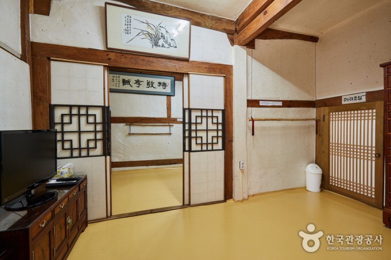 The Old House of Choi Pilgan in Goseong (고성 최필간고택) [한국관광품질인증/Korea Quality] (8/16)
