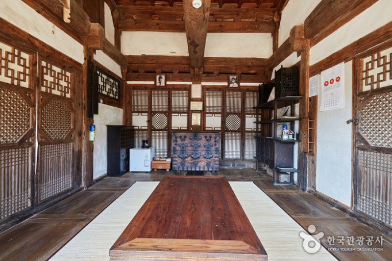 The Old House of Choi Pilgan in Goseong (고성 최필간고택) [한국관광품질인증/Korea Quality] (9/16)