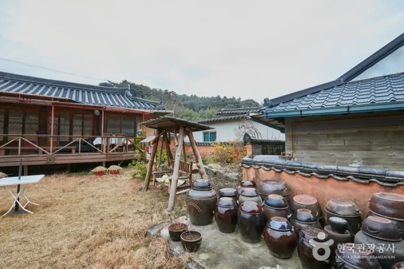 Gaesil Village Farming Association Corporation (Seokjeongdaek House) (개실마을영농조합법인 석정댁)[한국관광품질인증제/ Korea Quality] (8/11)